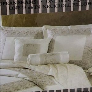 Accesories for bedding